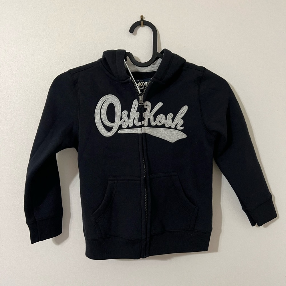 3 for $20 🥳 Oshkosh Hoodie and Jogger Set 4T